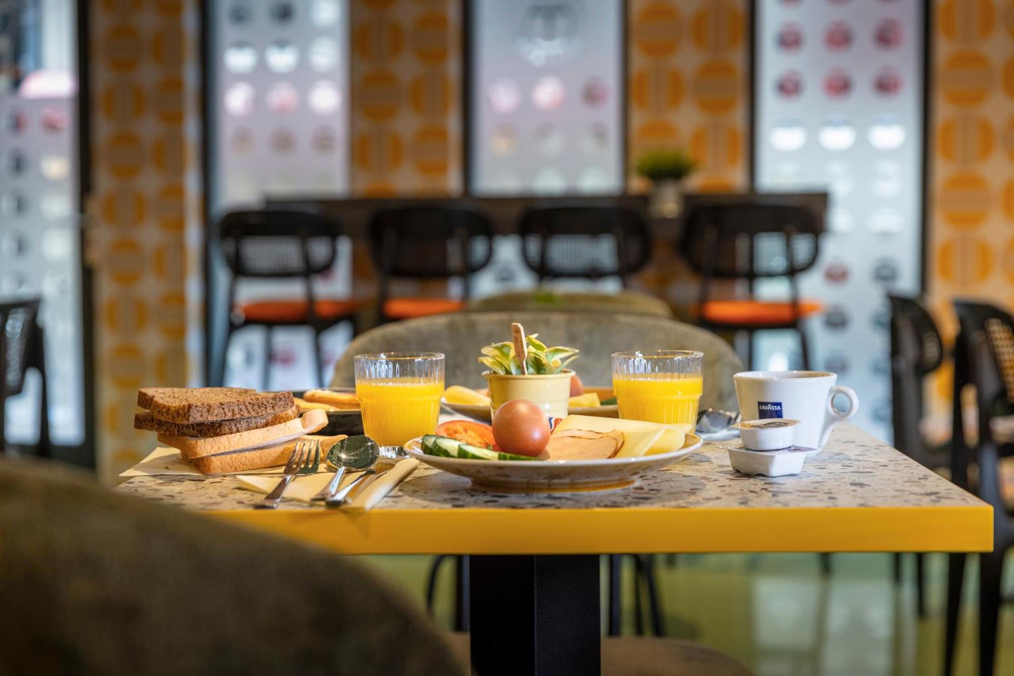 Twin Room Shared Facilities